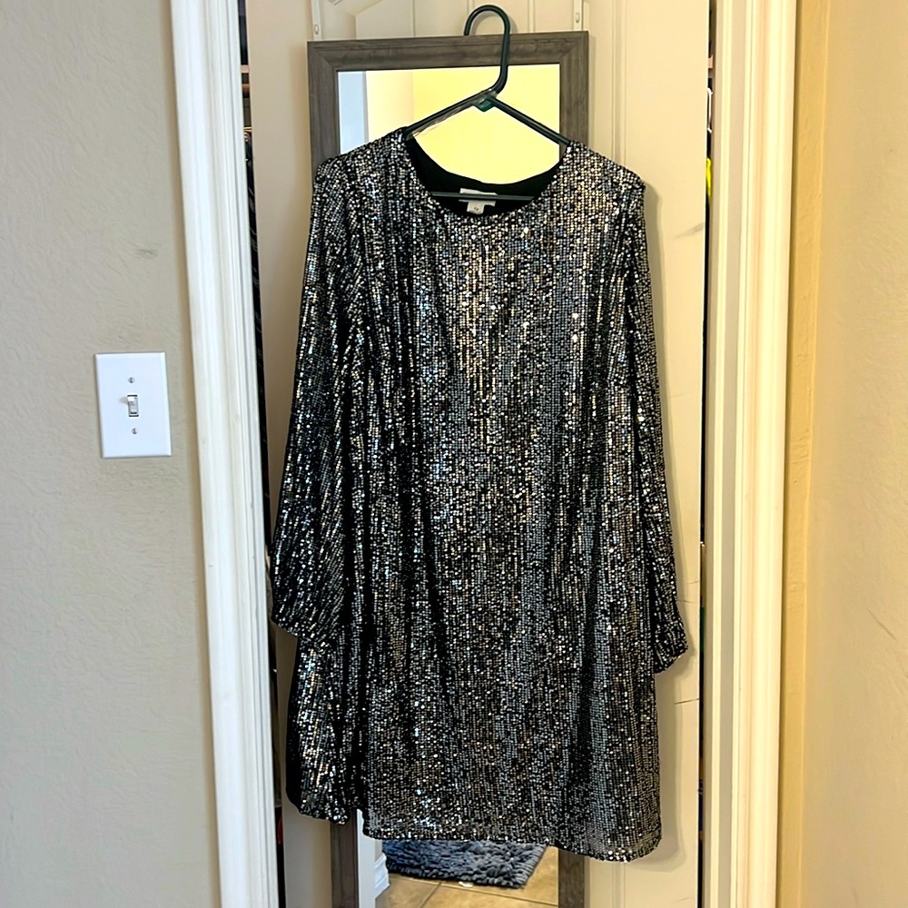 NEVER WORN, Chic Soul Silver sequin dress  size 1X